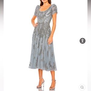 # Mac Duggal Gray Silver Short Sleeve Beaded A-line Tea Length Dress - Reemoly